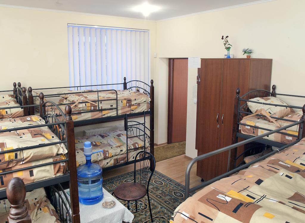 Niko Hostel Lviv Chambre photo