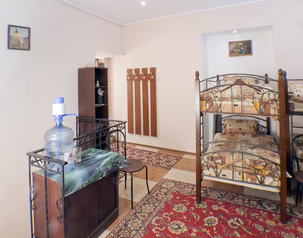 Niko Hostel Lviv Chambre photo
