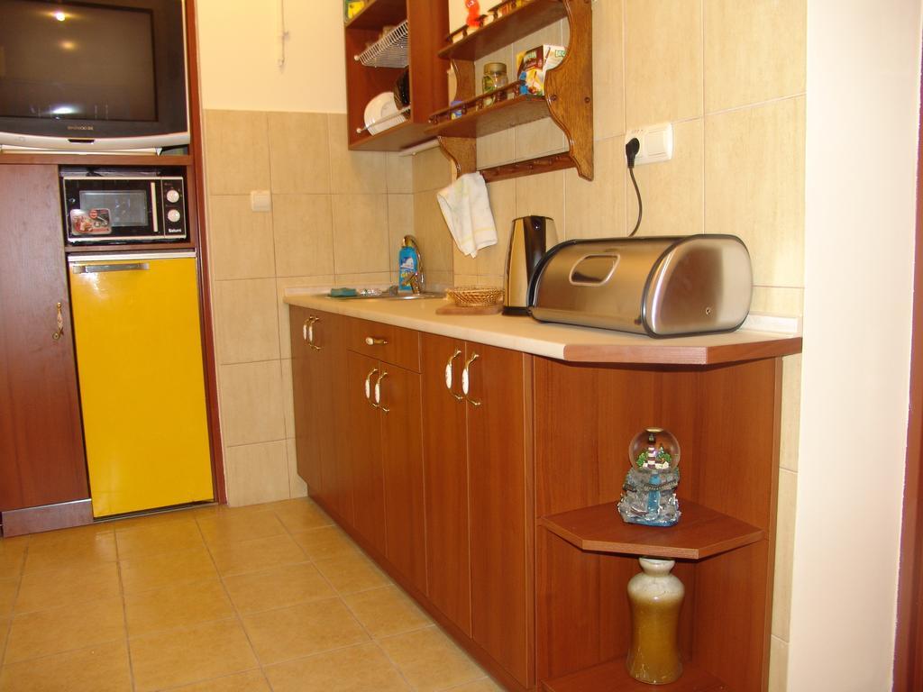 Niko Hostel Lviv Extérieur photo