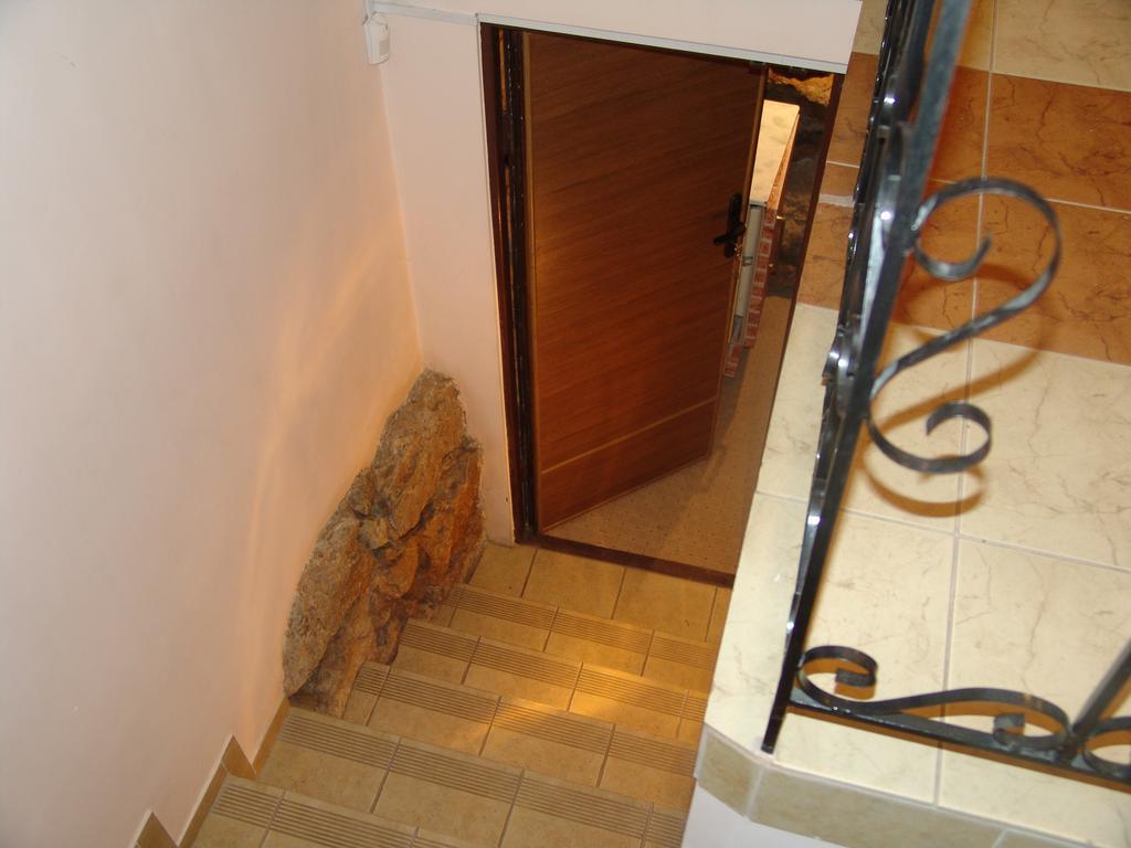 Niko Hostel Lviv Extérieur photo